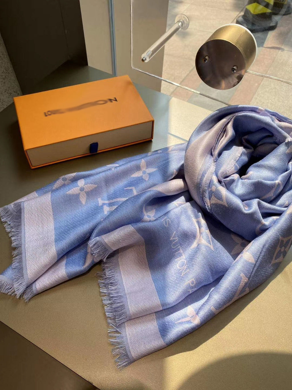 CLTH010  70%wool，30%Pure Silk    200x70cm