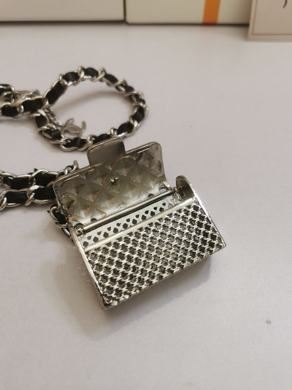 JW324   2.4x2x1inch