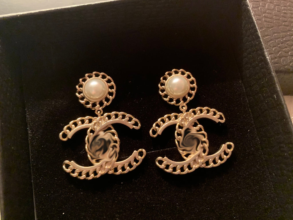 JW001   Silver needles and artificial pearls