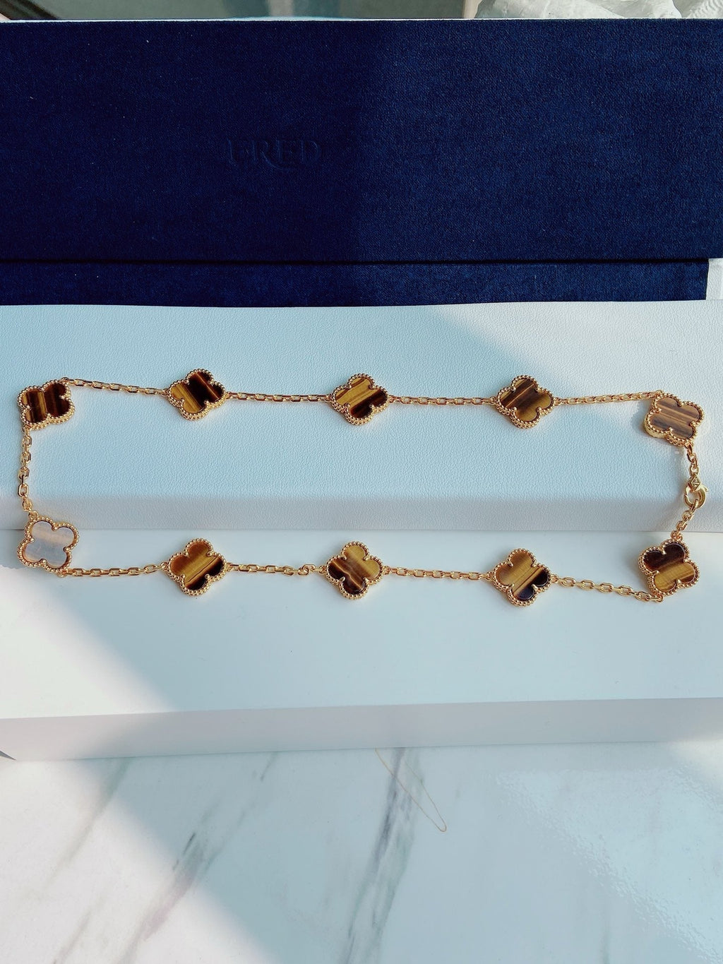 JW962 Van Cleef & Arpels Vintage Alhambra necklace, 10 motifs