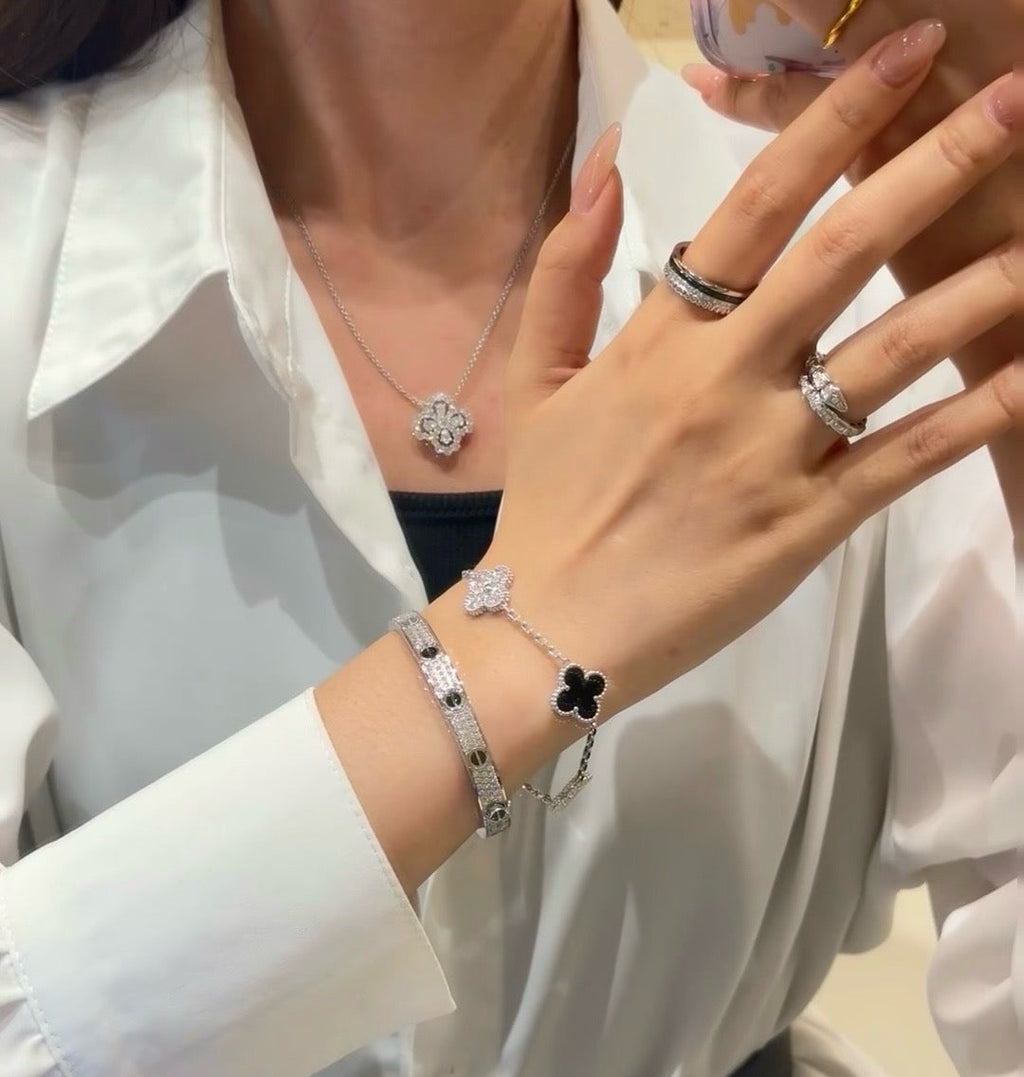 JW998 Cartier LOVE Bracelet