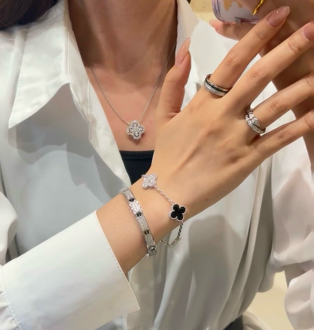 JW998 Cartier LOVE Bracelet