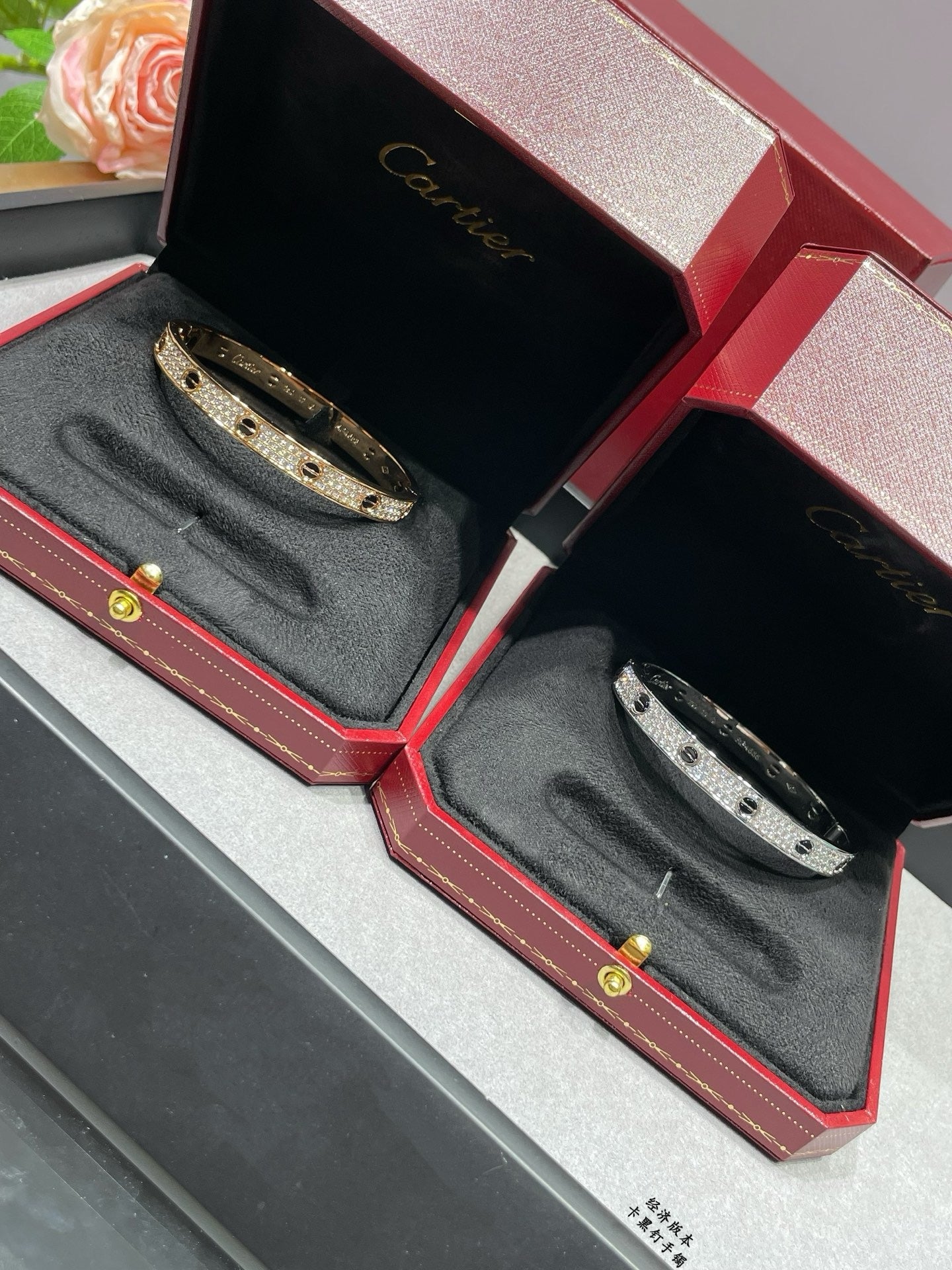 JW998 Cartier LOVE Bracelet